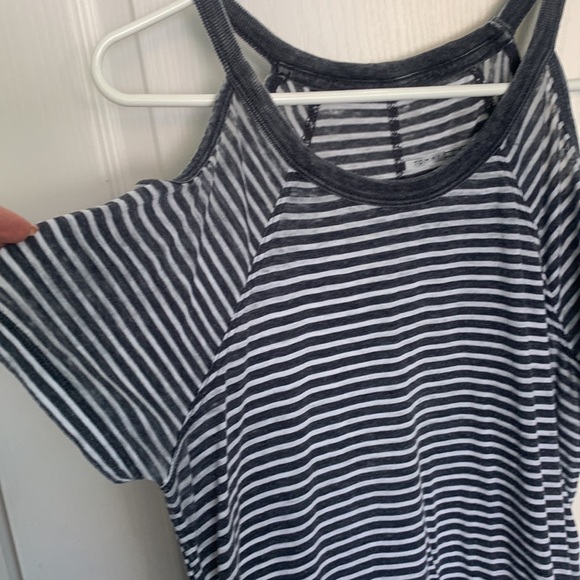 Tommy hilfiger top - Picture 2 of 3